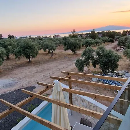 ヴィラ Ivanka's *