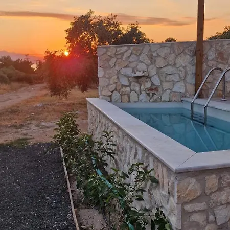 Ivanka's * Skala Rachoni (Thasos)